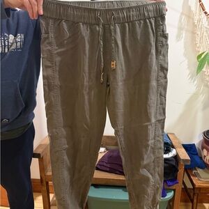 Women’s Casual Olive Cargo Pants